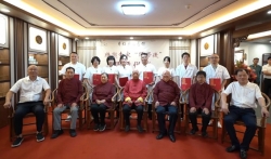 国医大师及多位名中医在片仔癀名医馆收徒