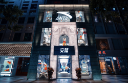 安踏集团宣布收购彪马29.06%的股权，进一步强化全球化战略布局