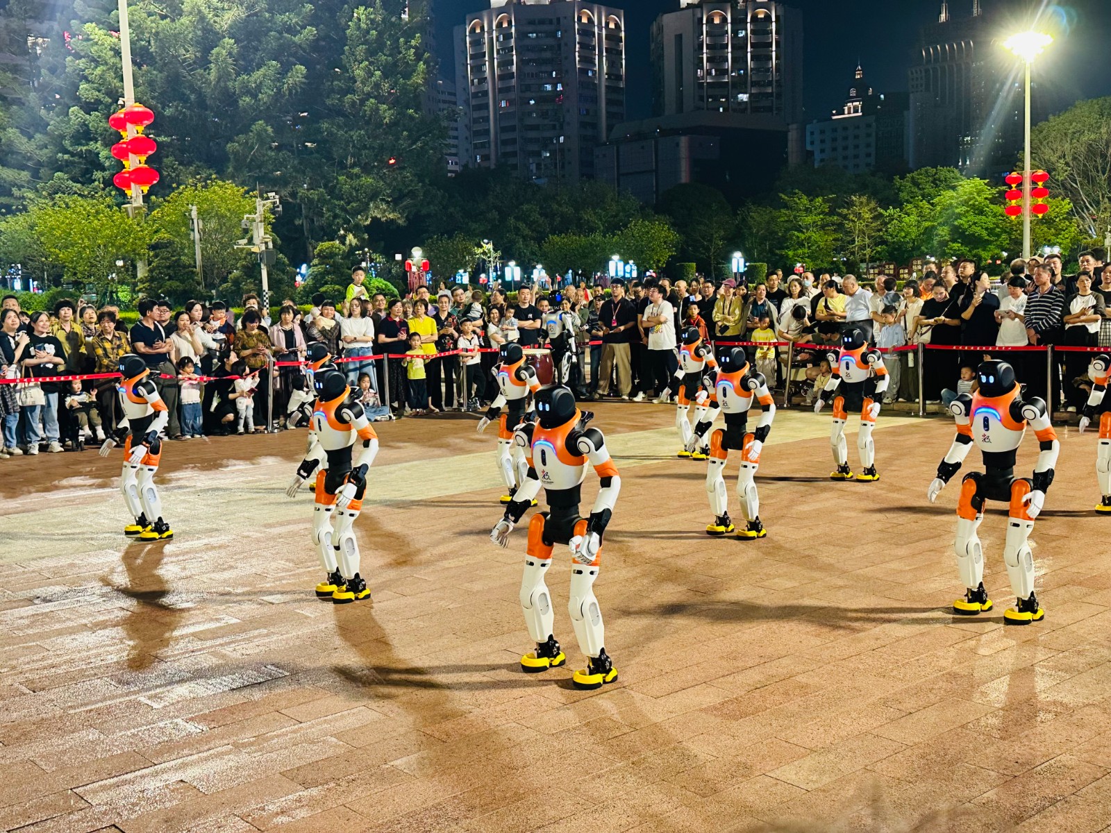 具身智能机器人路演现场（海峡网记者 李牧晨 摄）